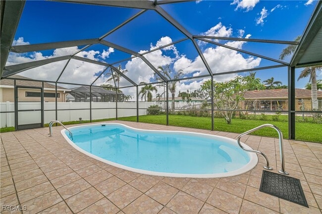 Building Photo - 634 SE 32nd St