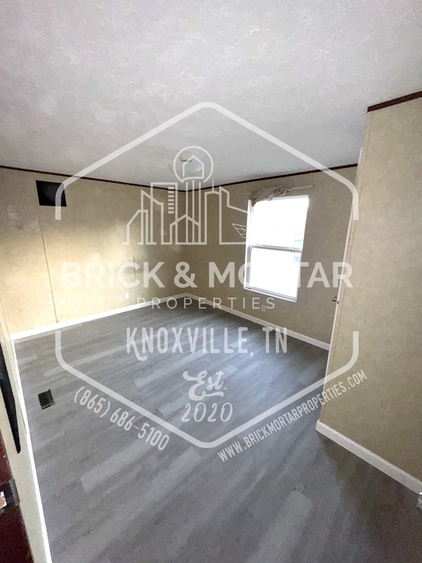 Building Photo - 3616 Somerset Ln