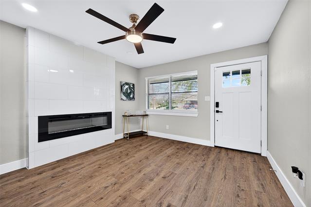 Building Photo - 604 E Summit St