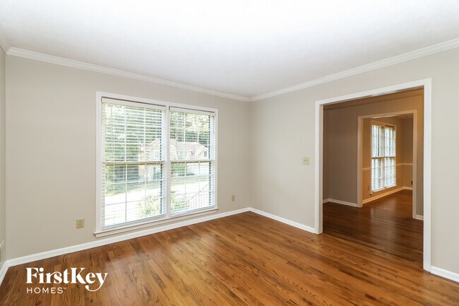Building Photo - 205 Timber Oak Cove