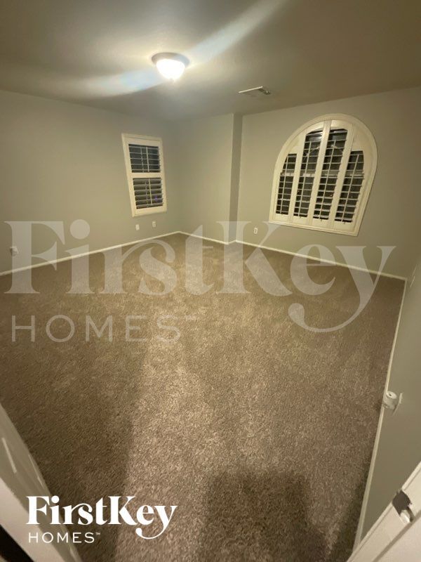 Building Photo - 10712 Silver Pyramid Ct