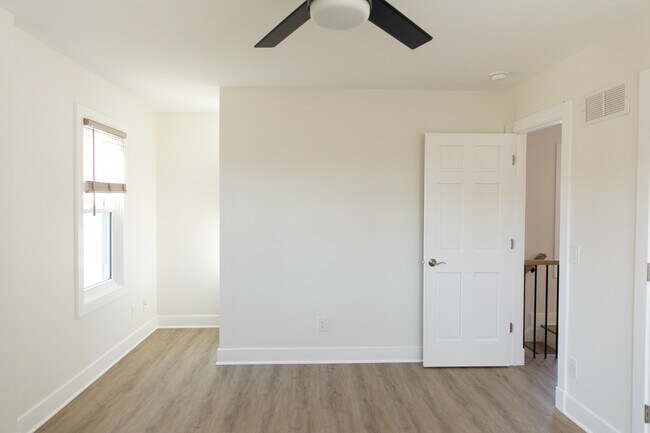 Building Photo - 713 Stevens St