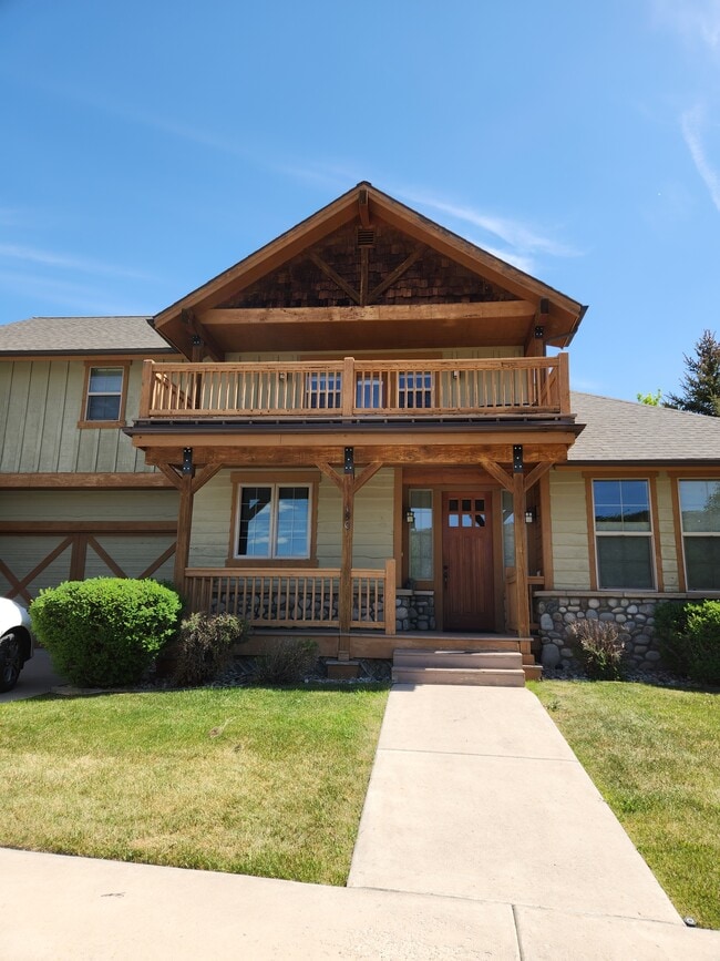 Primary Photo - 150 Lakota Dr