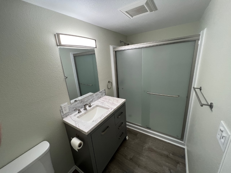 Building Photo - 1153 W Hendrickson Rd