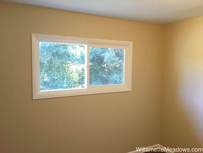 Building Photo - Charming Updated 3 Bedroom Home with A/C, Garage & Fenced Backyard in South Salem