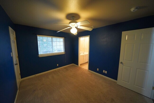 Building Photo - 68 Chapel Hill Cir