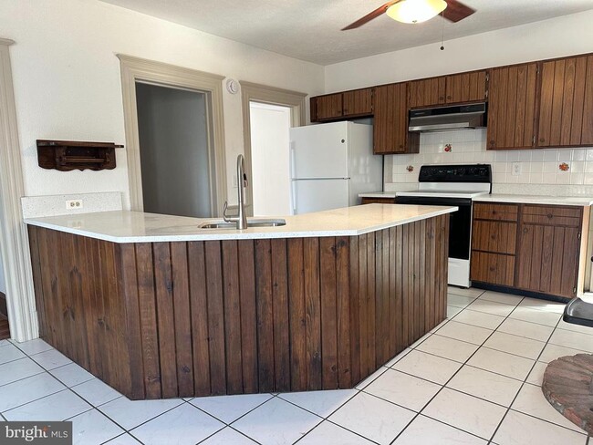 Building Photo - 2100 Brookmead Ct