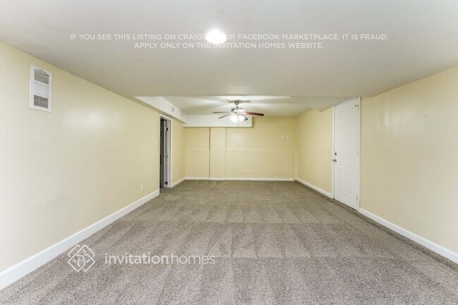 Building Photo - 452 Tower Pl