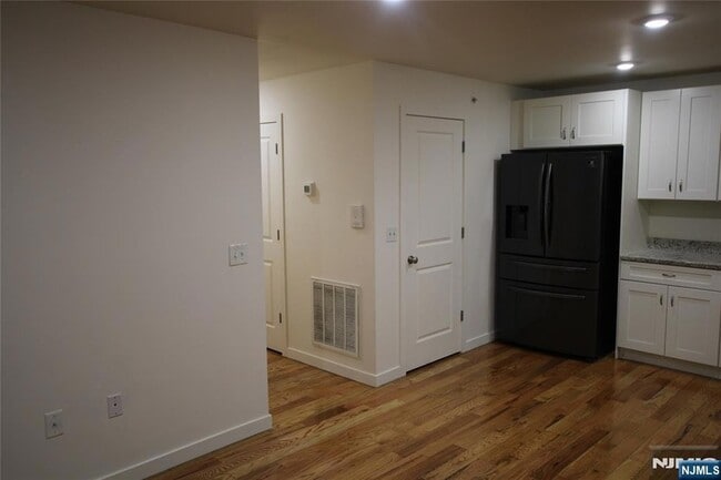 Building Photo - 100 Grove Terrace