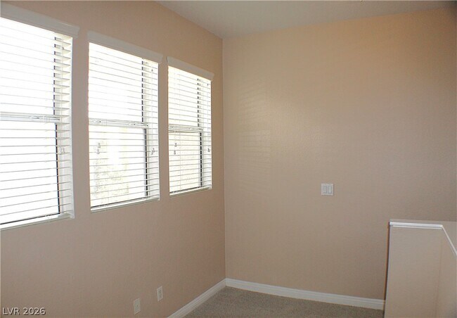 Building Photo - 251 S Green Valley Pkwy