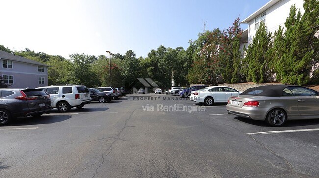 Building Photo - 929 Morreene Rd