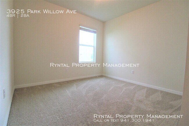 Building Photo - 3925 Park Willow Ave