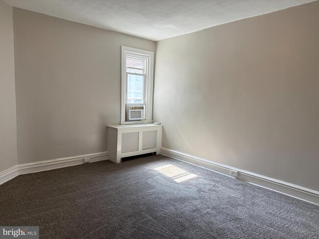 Building Photo - 12 E Glenside Ave