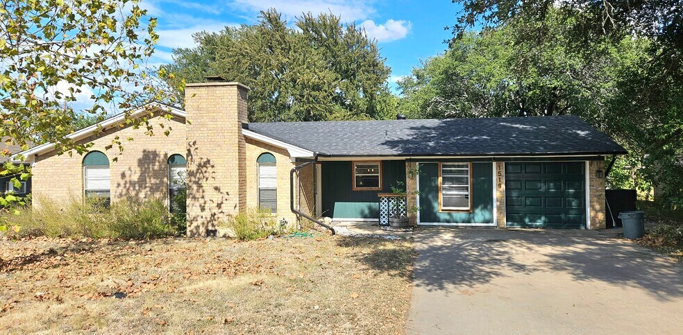 Building Photo - 1519 Indian Trl
