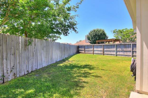 Building Photo - 2542 Windrose Dr