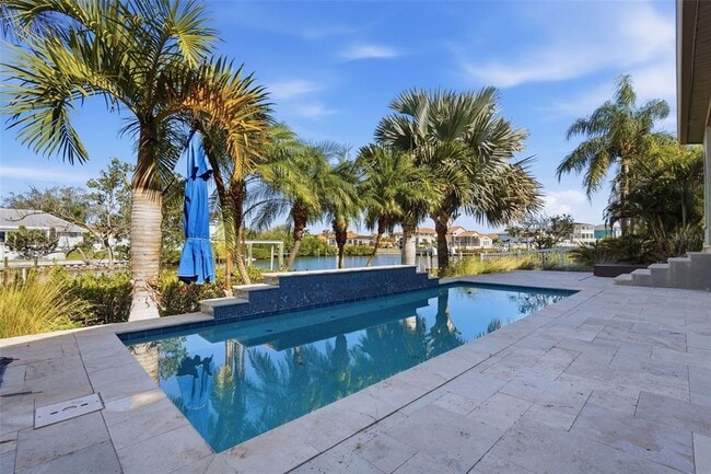 Building Photo - 909 Allegro Ln