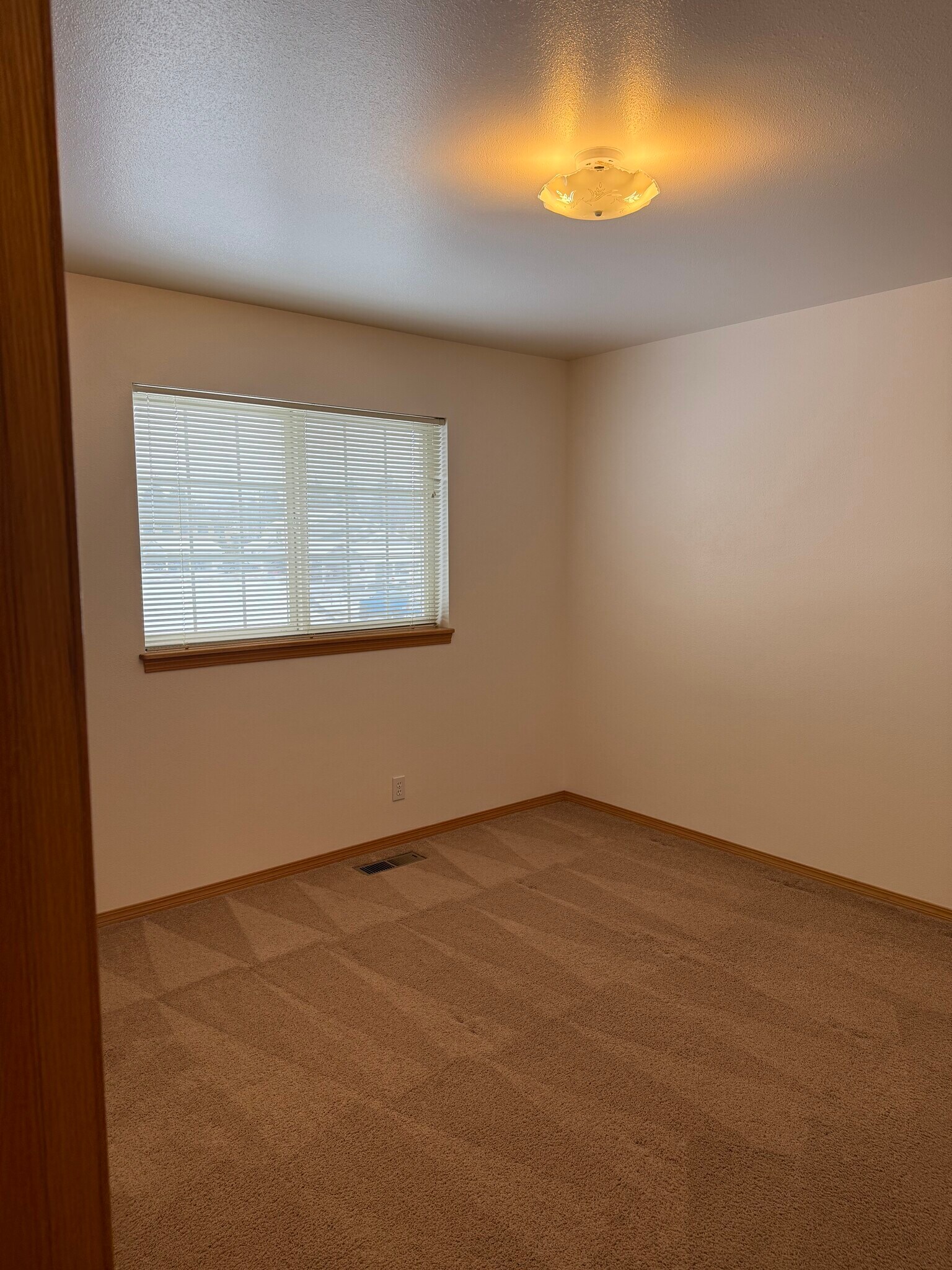 Building Photo - 90 S Grover Pl