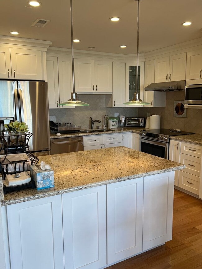 Building Photo - 2740 Ptarmigan Dr