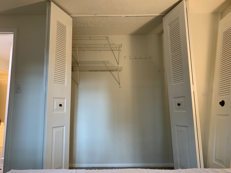 Building Photo - 10610 Worthington Hills Manor