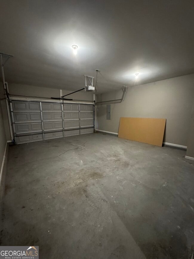 Building Photo - 223 Milford Dr