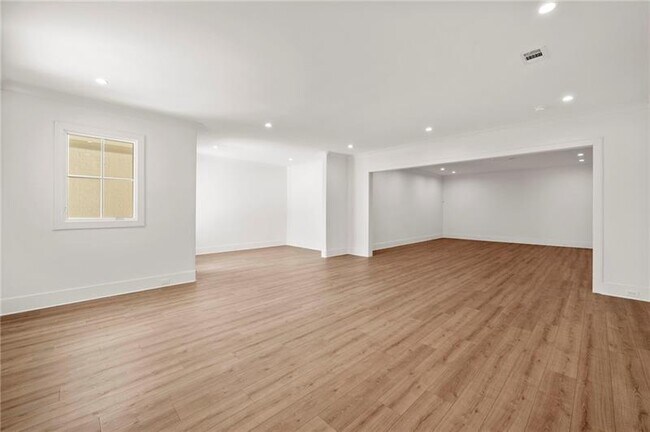 Building Photo - 1074 Moores Mill Rd NW