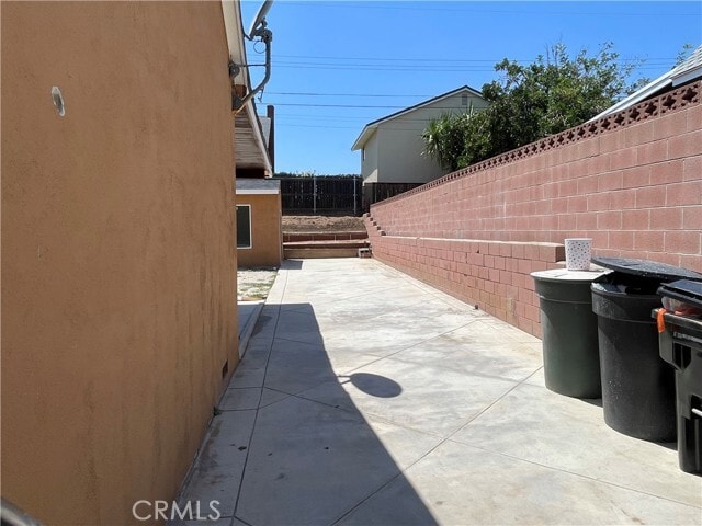 Building Photo - 737 N Garsden Ave