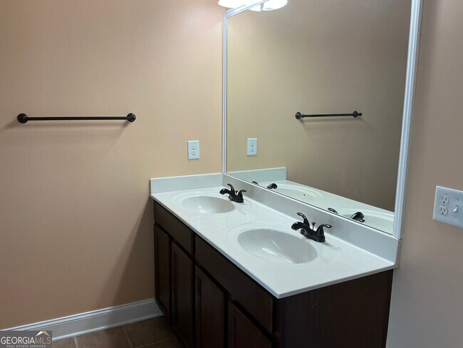 Building Photo - 1205 Pebble Rock Rd
