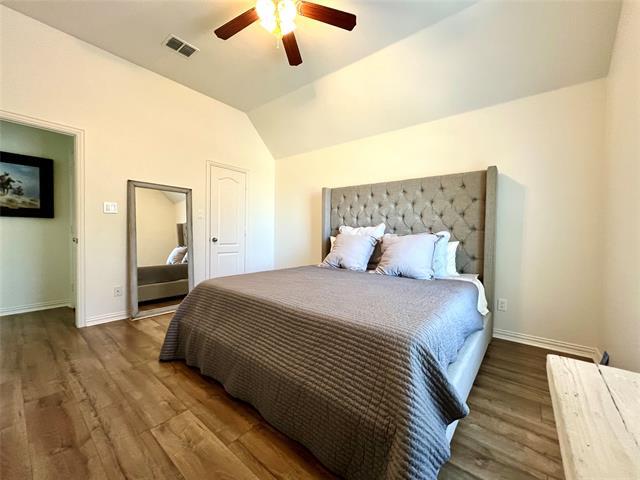 Building Photo - 607 Sante Fe Dr