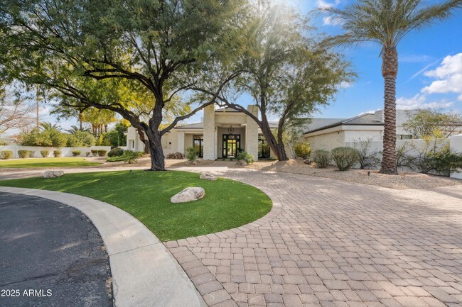 Primary Photo - 7610 N Mockingbird Ln