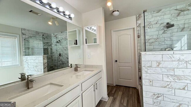 Building Photo - 6423 Grand Hickory Dr