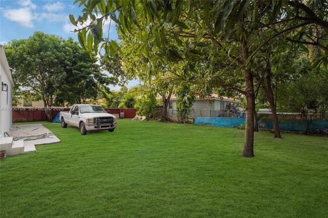 Building Photo - 3410 NW 13th Ave