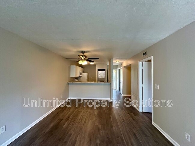 Building Photo - 215 Sunn Aire Ct