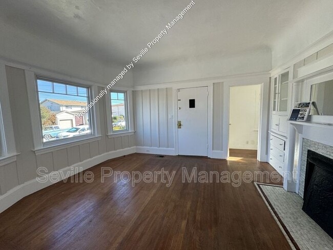 Building Photo - 6525 Herzog St