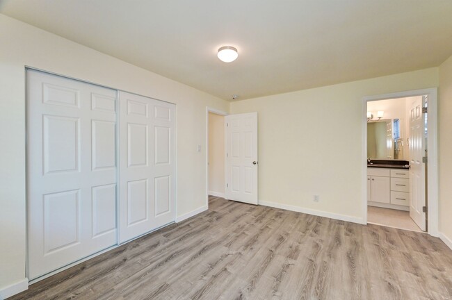 Building Photo - 3BR 2BA Spacious Unit in Federal Way