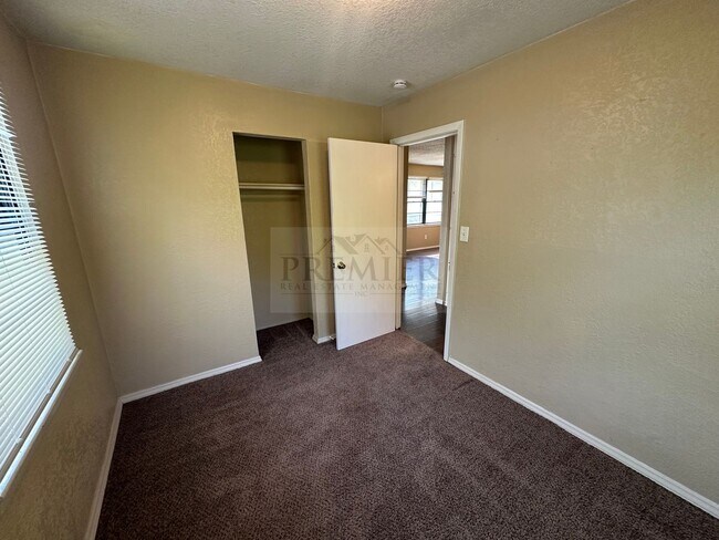 Building Photo - 4818 Woodend Ave