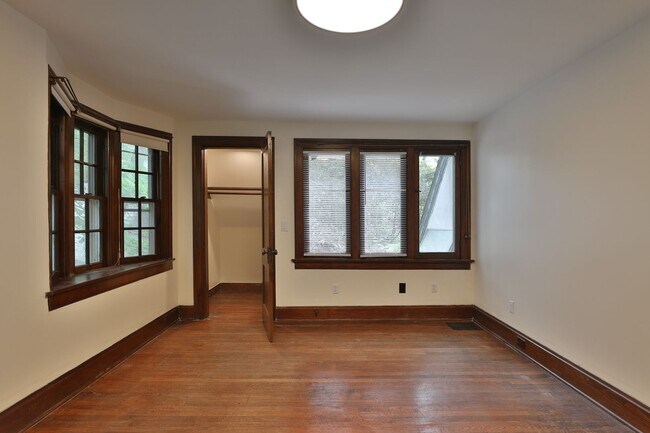 Building Photo - 2104 Iuka Ave
