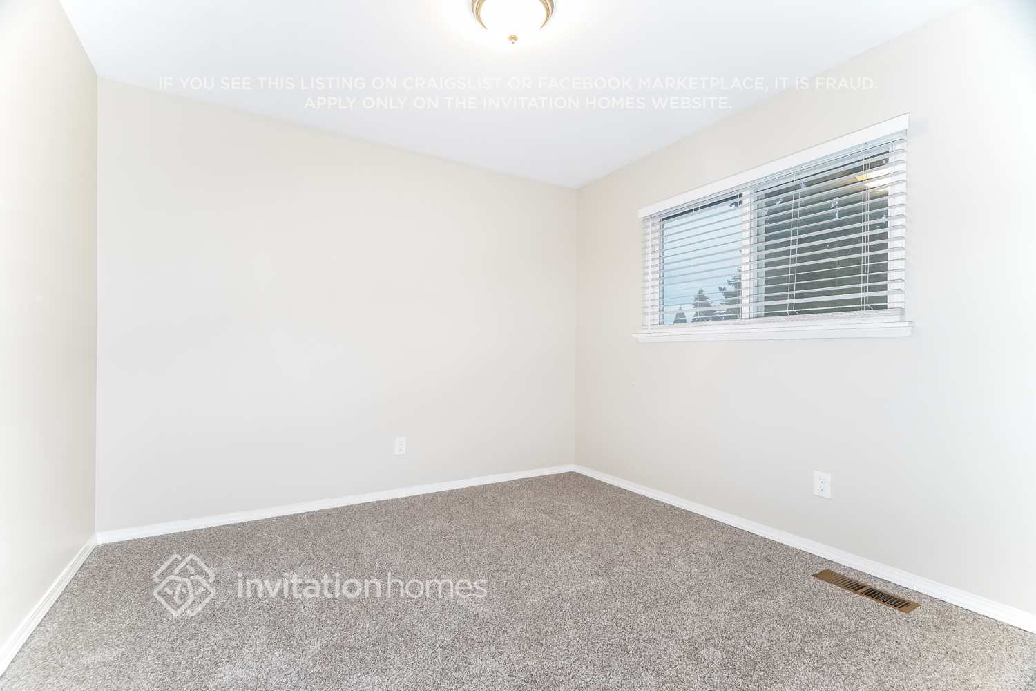 Building Photo - 1216 S 236th Pl