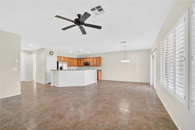 Building Photo - 7349 Shelduck St
