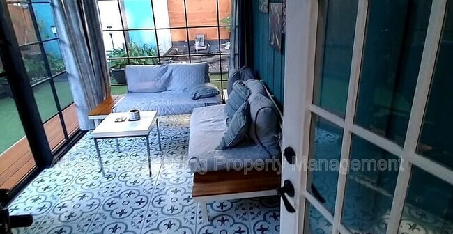 Building Photo - 3836 SW 30th Terrace