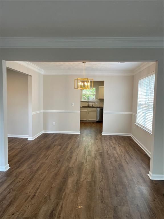 Building Photo - 160 Village Trce