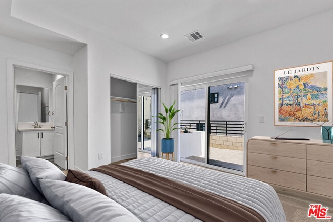 Building Photo - 4643 W 18th St