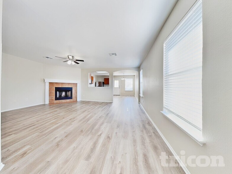 Building Photo - 228 Fall Creek Dr