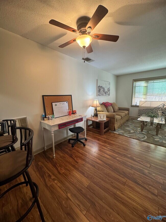 Building Photo - 2137 Belle Grove Dr SW