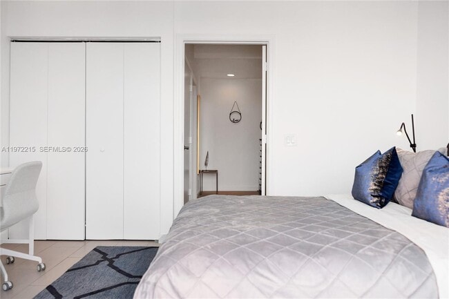 Building Photo - 60 SW 13th St