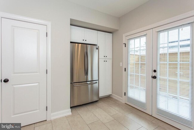 Building Photo - 2052 Gerritt St