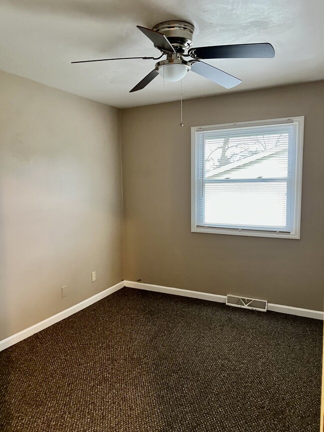 Bedroom 2 - 640 Jefferson St