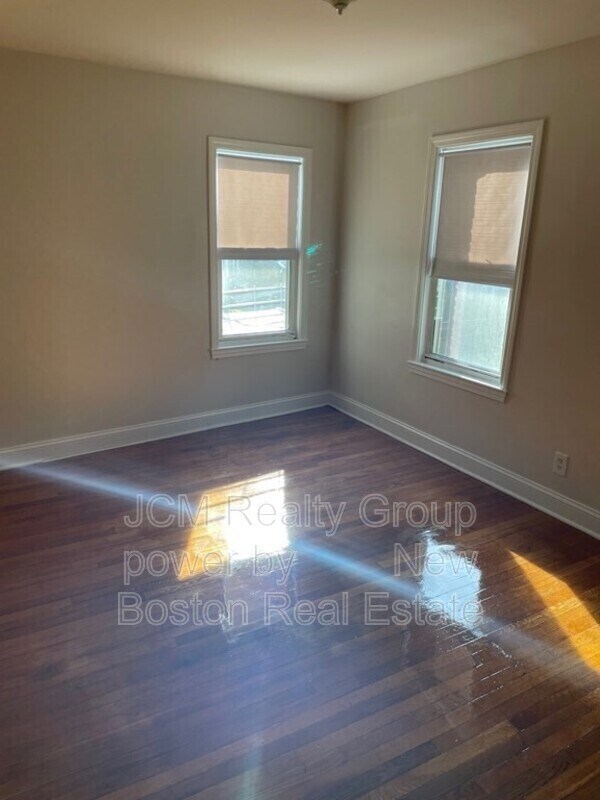 Building Photo - 184 Walnut Ave