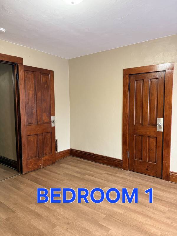 Building Photo - 1023 W 21st St