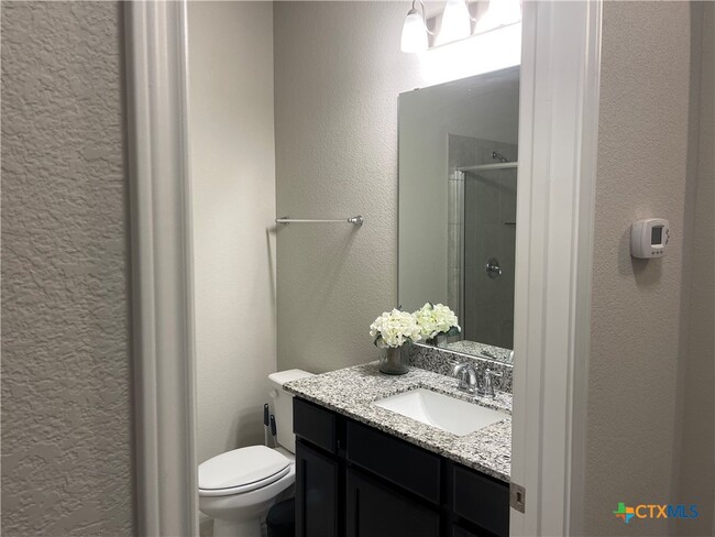 Building Photo - 7220 Rosado Dr