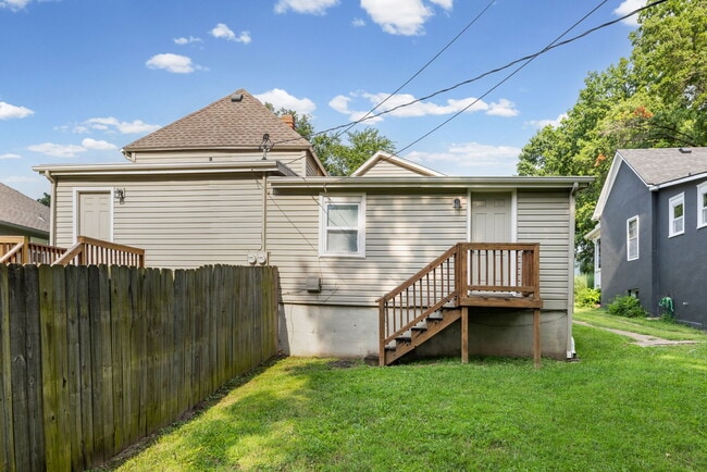 Building Photo - 908 N 13th St